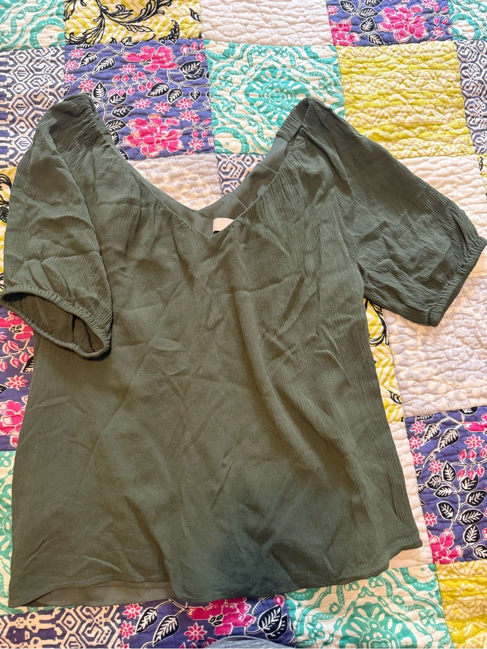 LOFT Olive Green V-Neck Short Sleeve Blouse